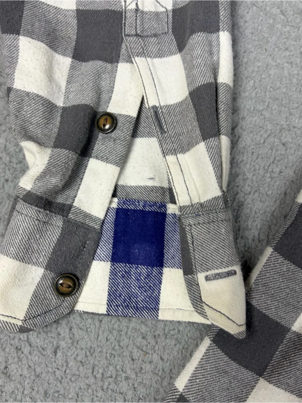 True Religion Shirt Men's Gray and White Check Button Up Flap Pockets Logo